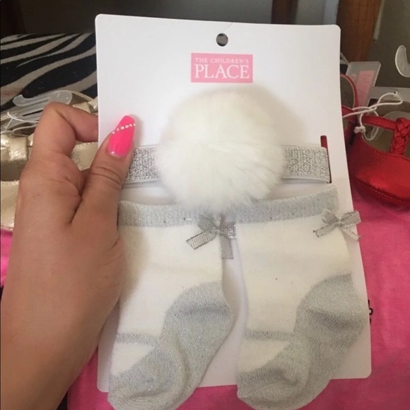 BRAND NEW BABY GIRL CLOTHES & SHOES - Picture 3 of 4